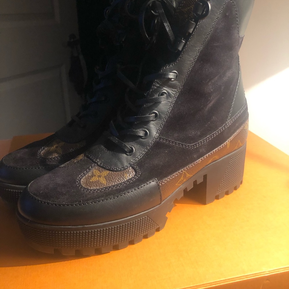 LAUREATE PLATFORM DESERT BOOT